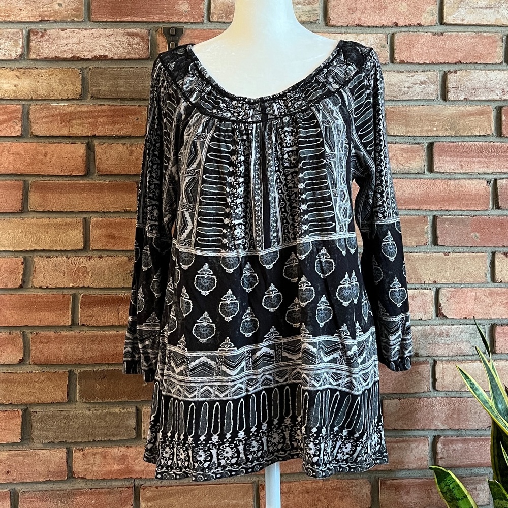 Lucky Brand Three-Quarter Sleeve Black and Cream Top in Size Small